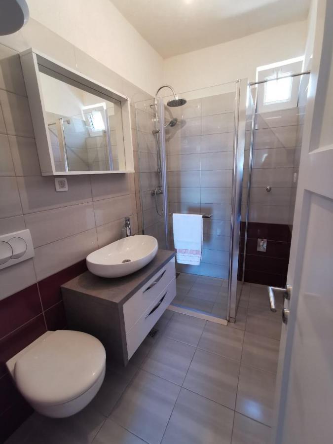 Apartment Nera Omiš Exteriör bild