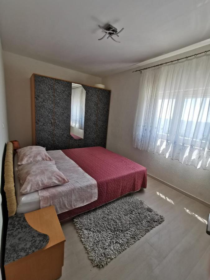 Apartment Nera Omiš Exteriör bild